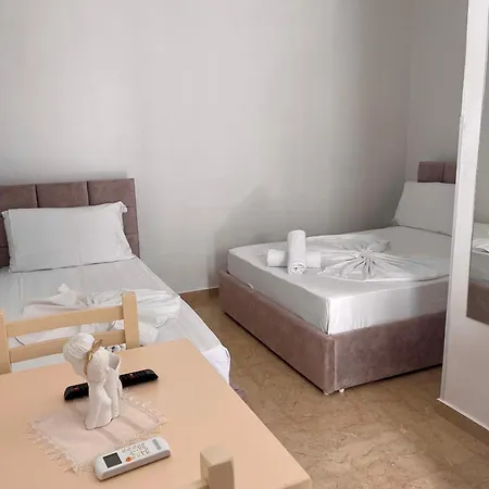 Kristeo's Guest house *
