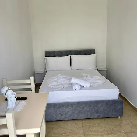 Kristeo's Guest house *